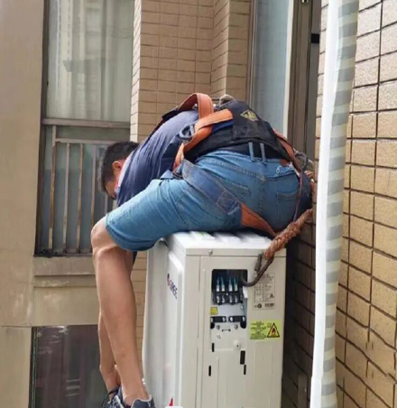 龙胜空调移机